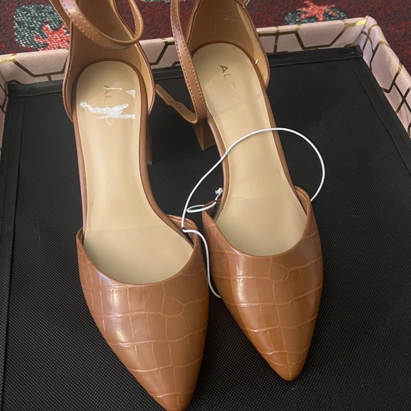 New Aldo Shoes - Picture 6 of 6